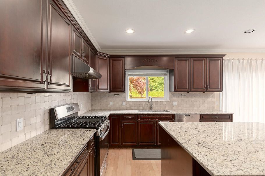 1989 W 52nd Avenue Vancouver, BC - 11