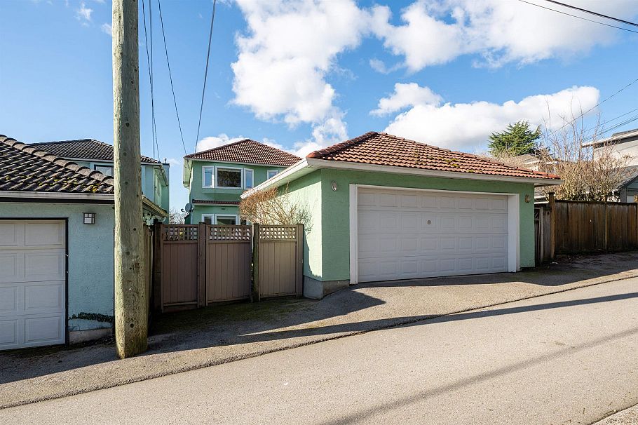 8162 Haig Street Vancouver, BC - 25