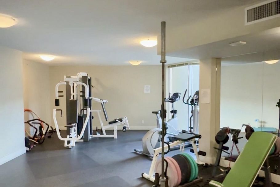 2409 3663 Crowley Drive Vancouver, BC - 11