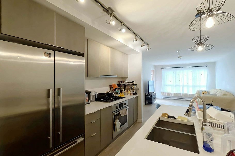 208 5555 Dunbar Street Vancouver, BC - 1