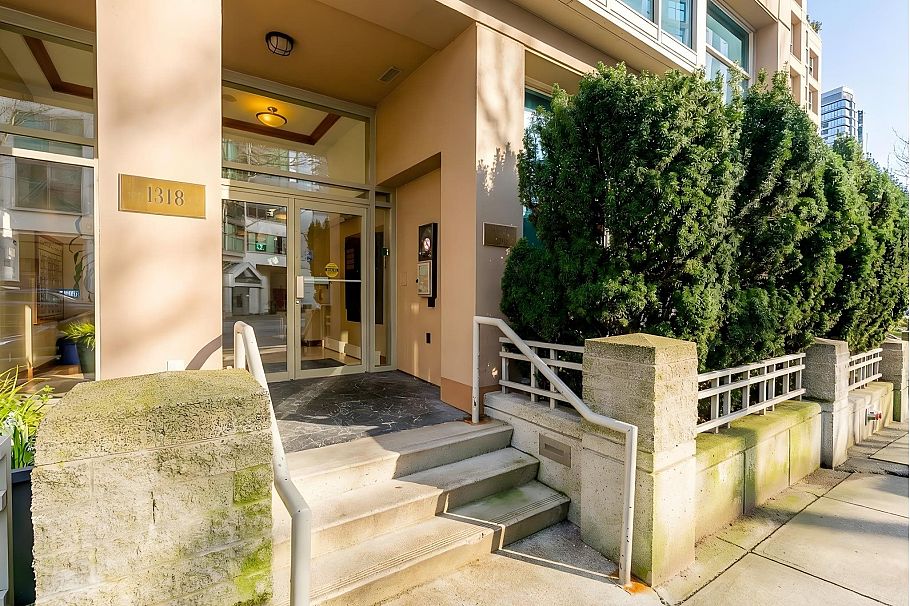 1102 1318 Homer Street Vancouver, BC - 32
