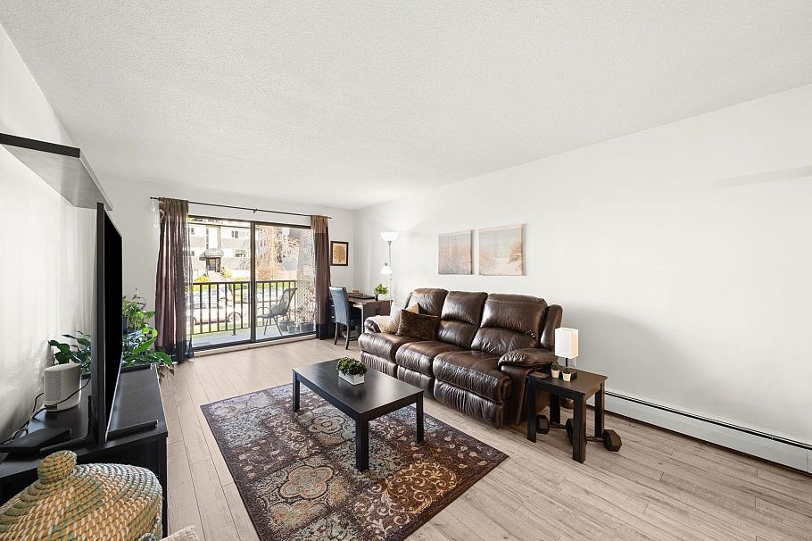 203 131 W 4th Street North Vancouver, BC - 4