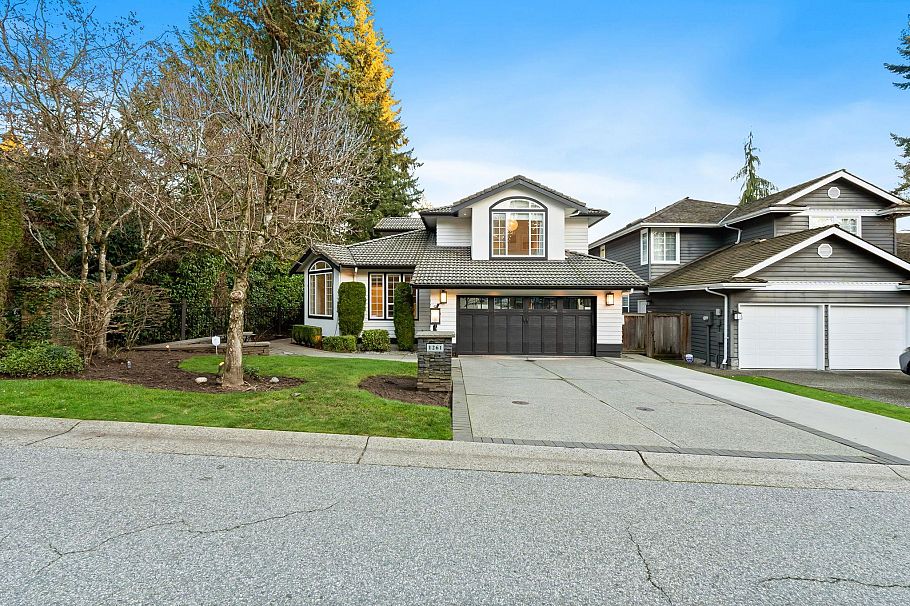 1261 Eldon Road North Vancouver, BC - 2