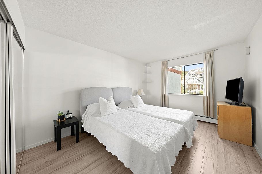 203 131 W 4th Street North Vancouver, BC - 3