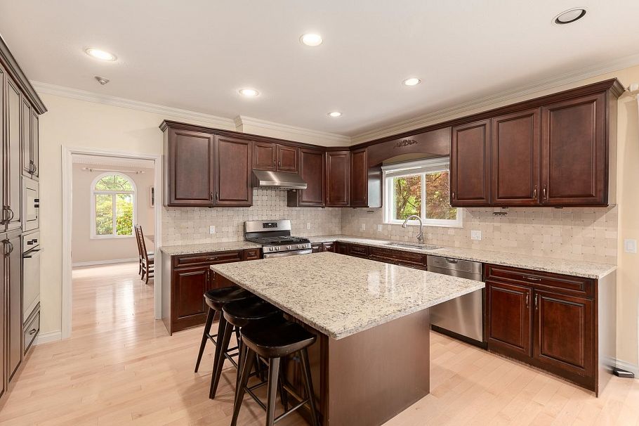 1989 W 52nd Avenue Vancouver, BC - 8