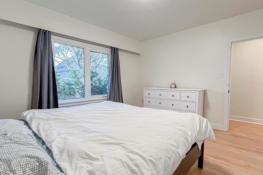 1165 E 26th Avenue Vancouver, BC - 11