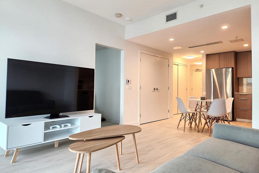 1002 1401 Hunter Street North Vancouver, BC - 6