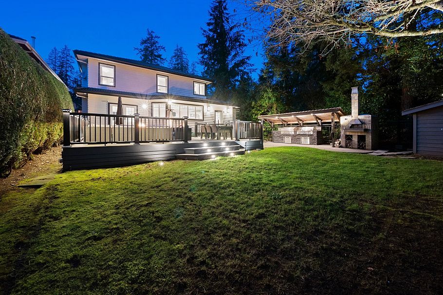 1261 Eldon Road North Vancouver, BC - 31