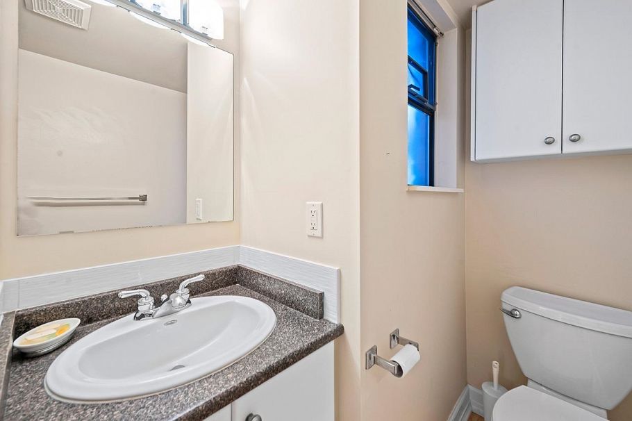 PH2 2320 W 40th Avenue Vancouver, BC - 16