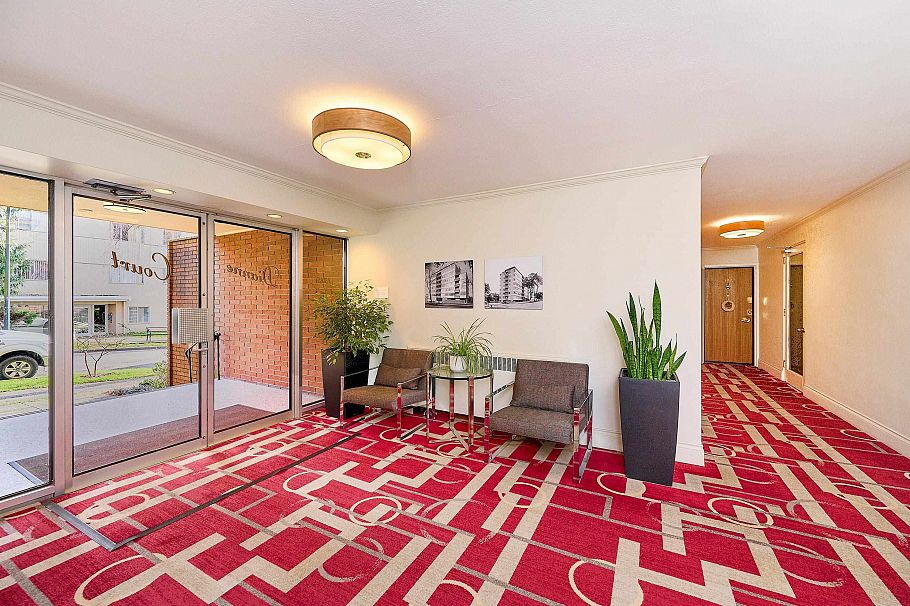 302 1315 Cardero Street Vancouver, BC - 23