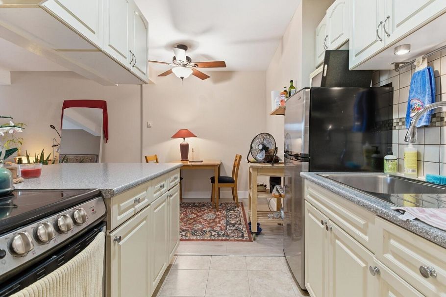 102 1655 Nelson Street Vancouver, BC - 4