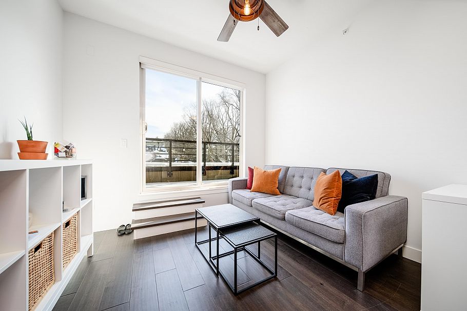 PH2 885 Salsbury Drive Vancouver, BC - 2