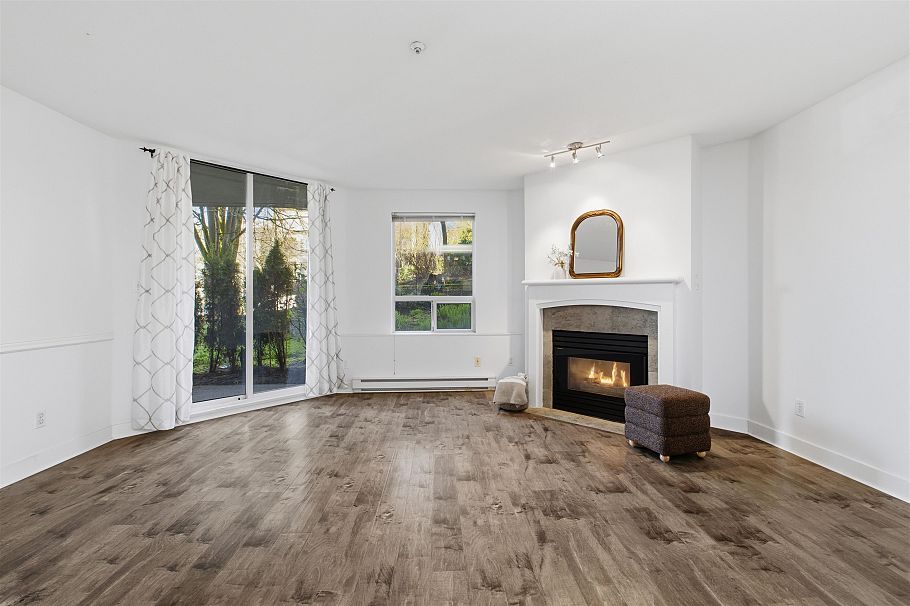 101 8460 Jellicoe Street Vancouver, BC - 10