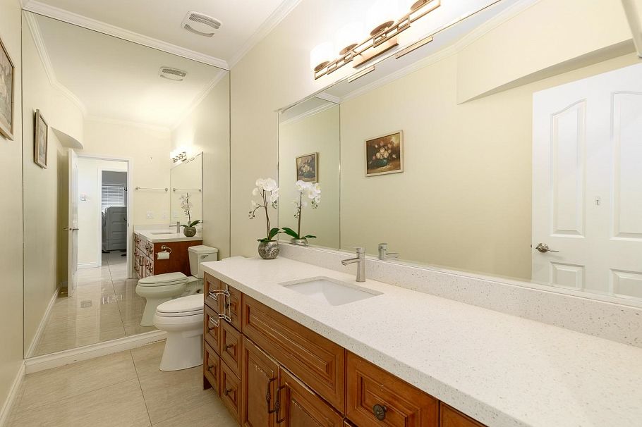 1989 W 52nd Avenue Vancouver, BC - 17