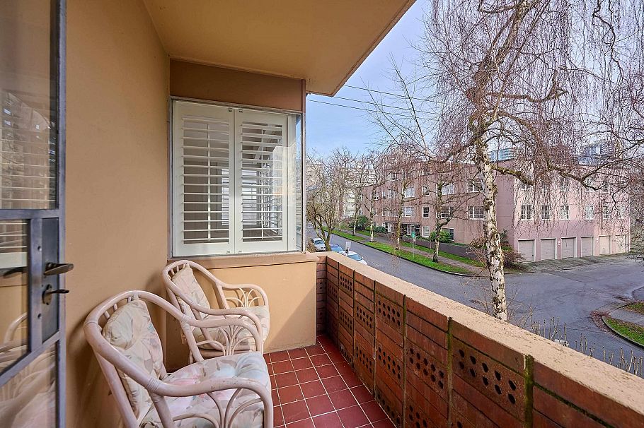 302 1315 Cardero Street Vancouver, BC - 20