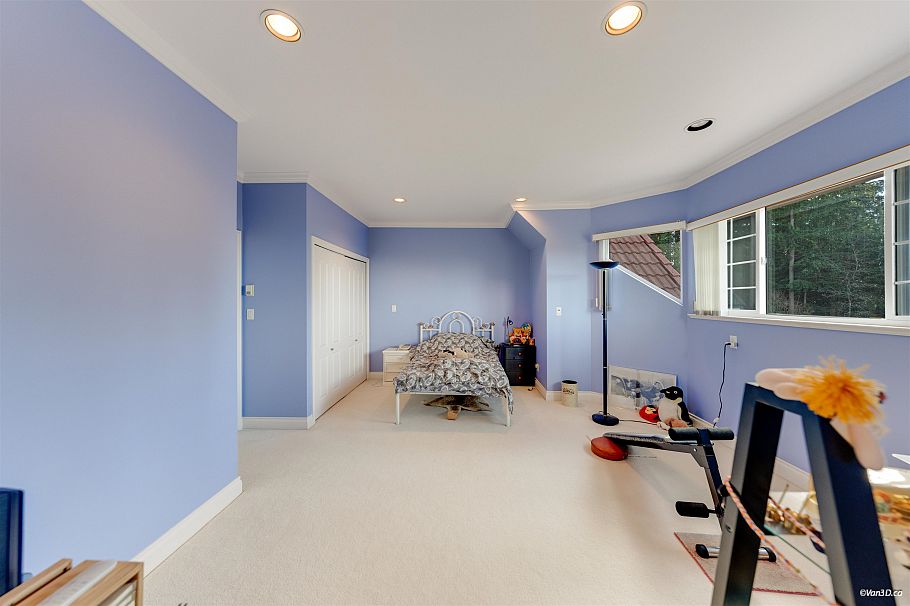 4989 Chalet Place North Vancouver, BC - 22