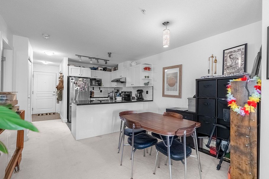 305 4550 Fraser Street Vancouver, BC - 6