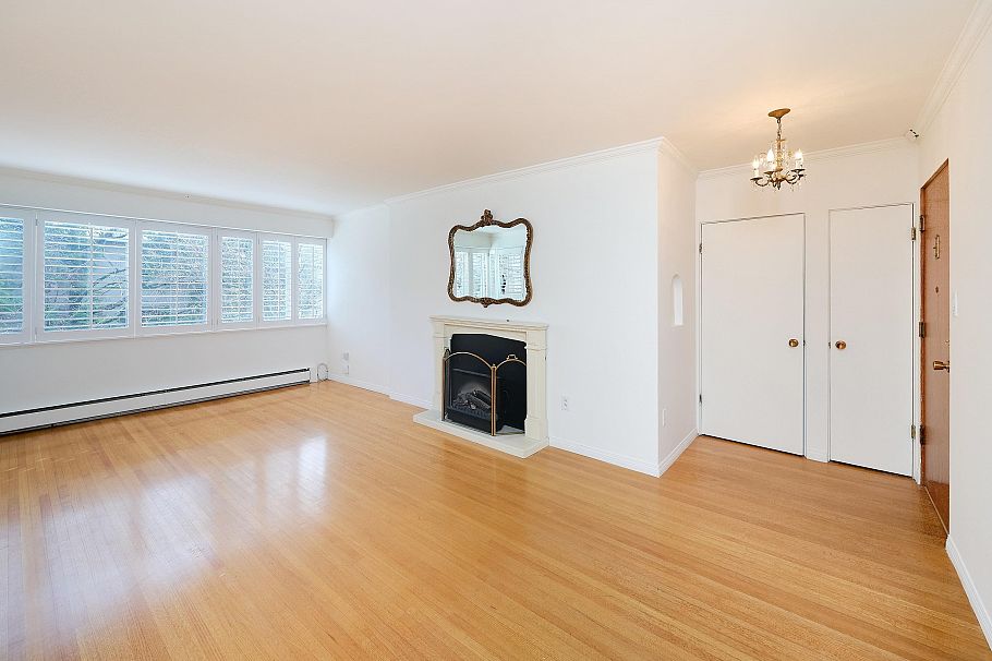 302 1315 Cardero Street Vancouver, BC - 5