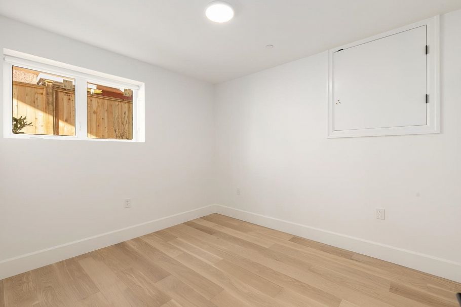 853 E 19th Avenue Vancouver, BC - 11