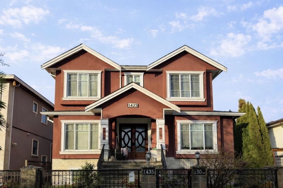 1435 E 30th Avenue Vancouver, BC - 1