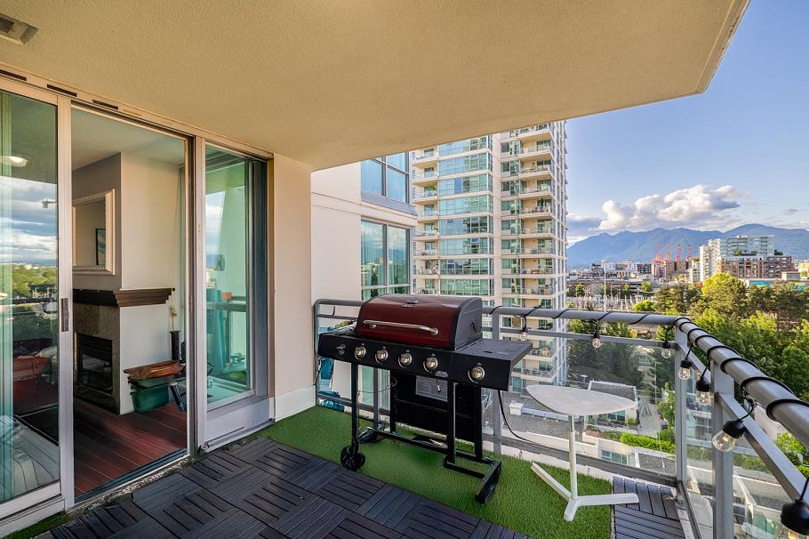 1002 120 Milross Avenue Vancouver, BC - 10