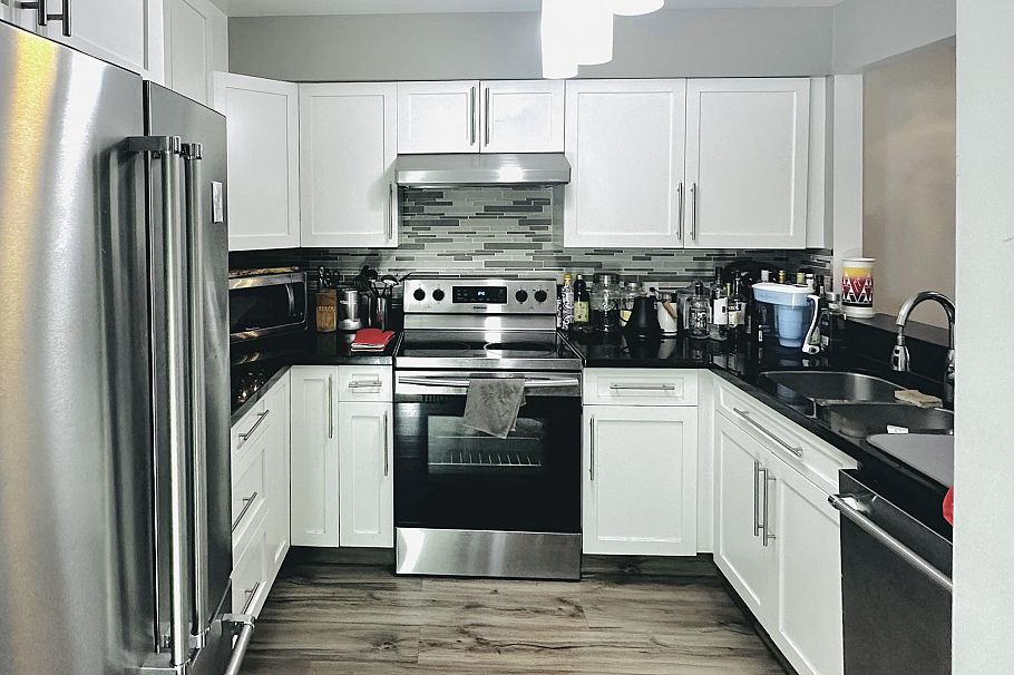 203 650 Moberly Road Vancouver, BC - 2