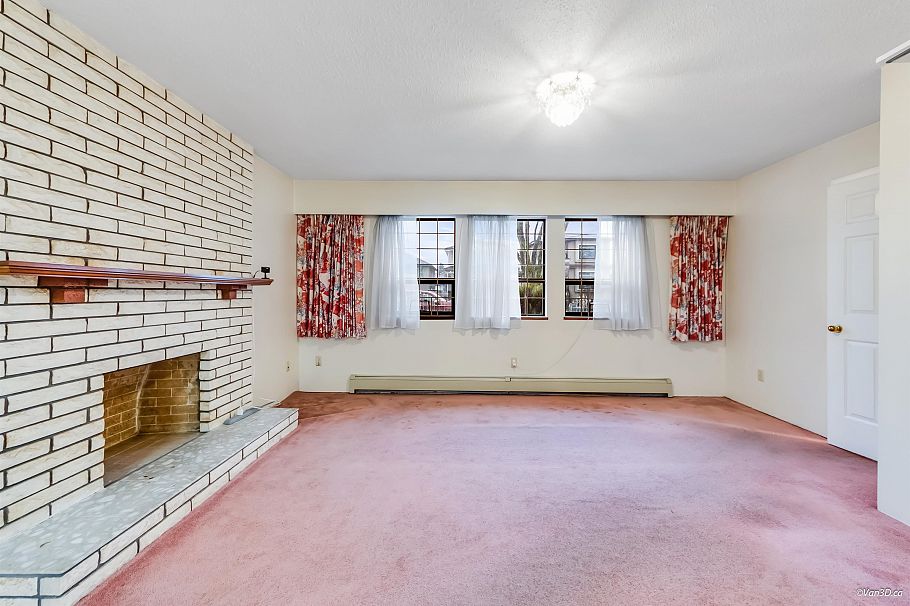 2721 Grant Street Vancouver, BC - 27