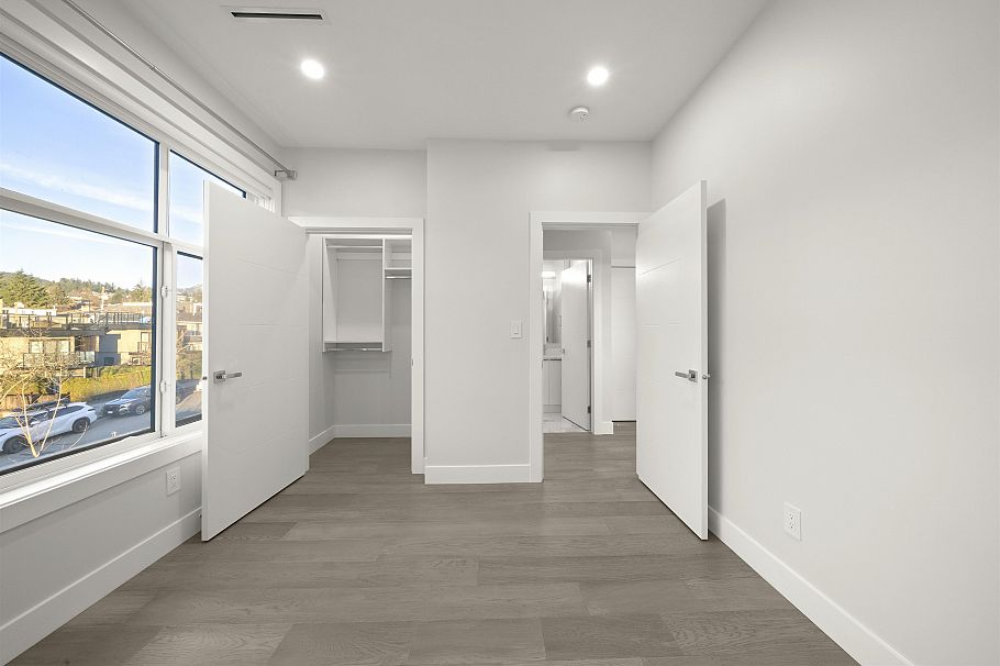 253 W 18th Street North Vancouver, BC - 17