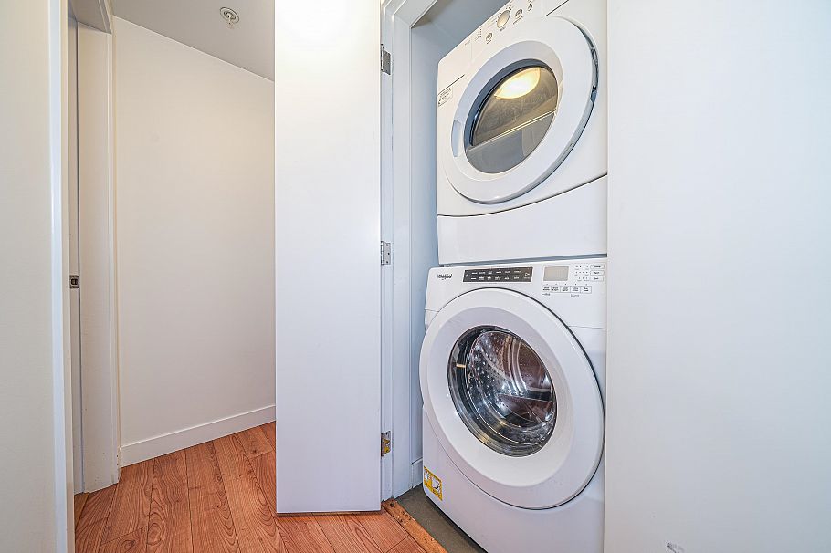 416 221 E 3rd Street North Vancouver, BC - 19