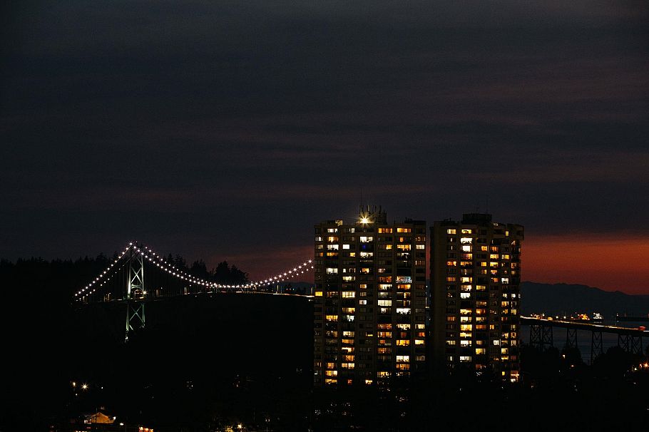 1295 W Keith Road North Vancouver, BC - 31