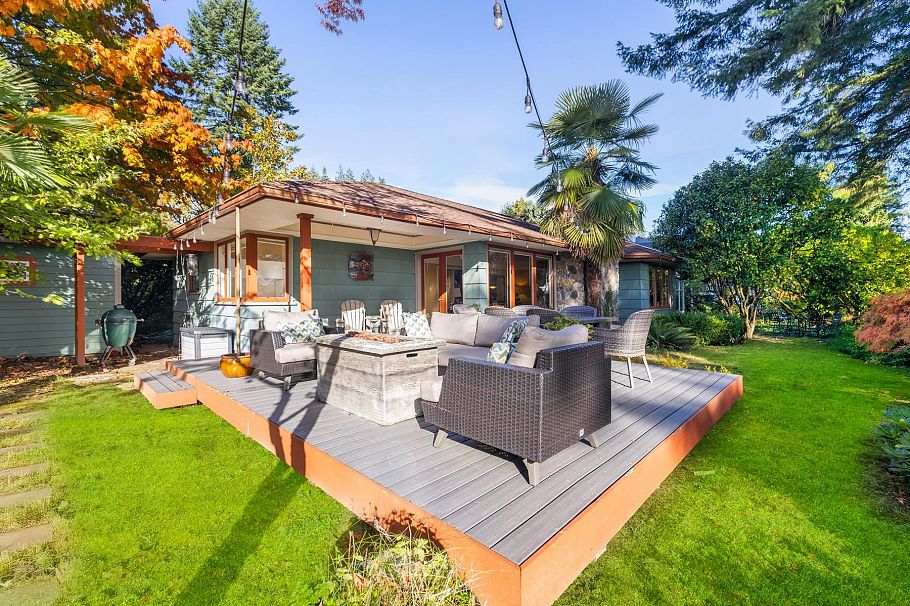 1090 W Keith Road North Vancouver, BC - 29