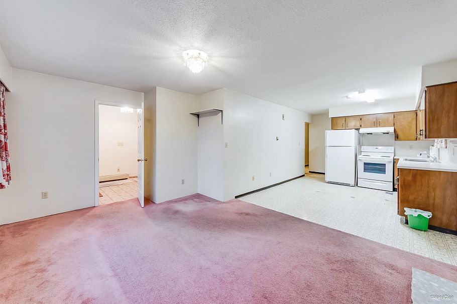 2721 Grant Street Vancouver, BC - 24