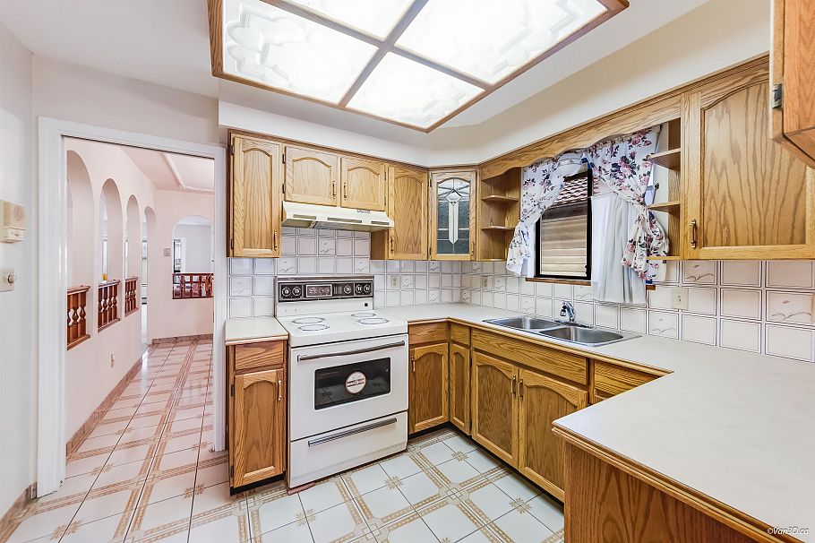 2721 Grant Street Vancouver, BC - 5