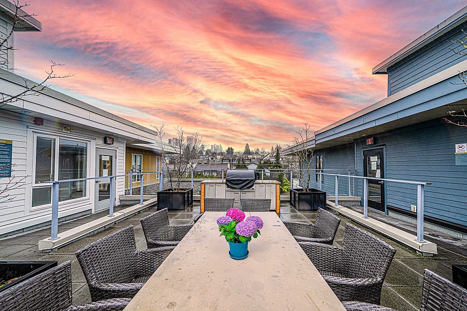 416 221 E 3rd Street North Vancouver, BC - 2