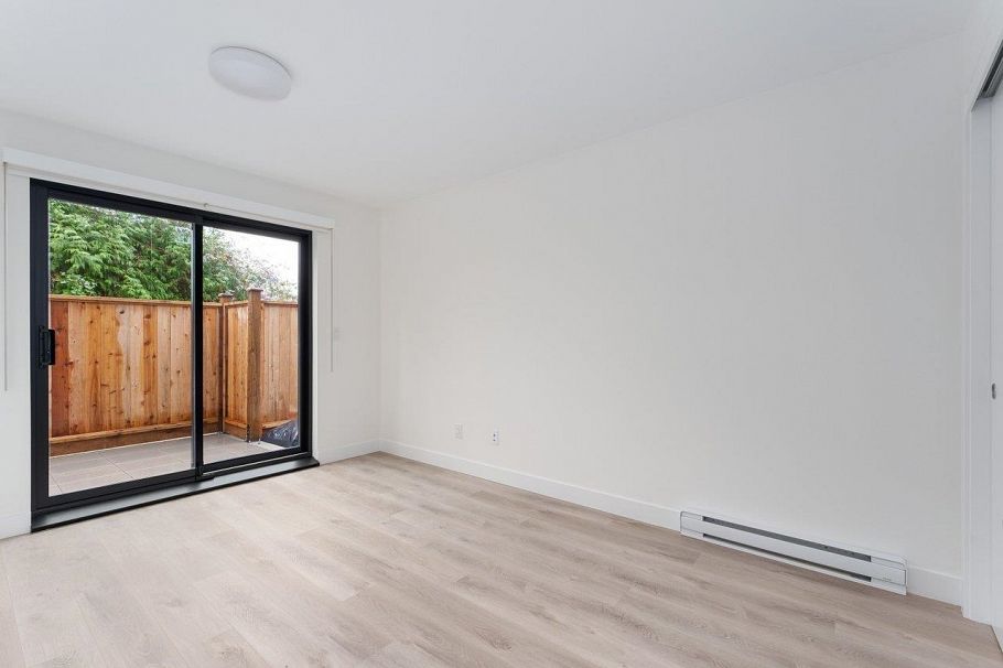 1123 E Keith Road North Vancouver, BC - 18