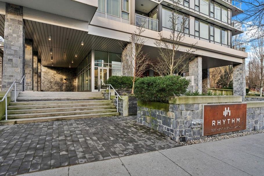 903 3281 E Kent Avenue North Vancouver, BC - 3