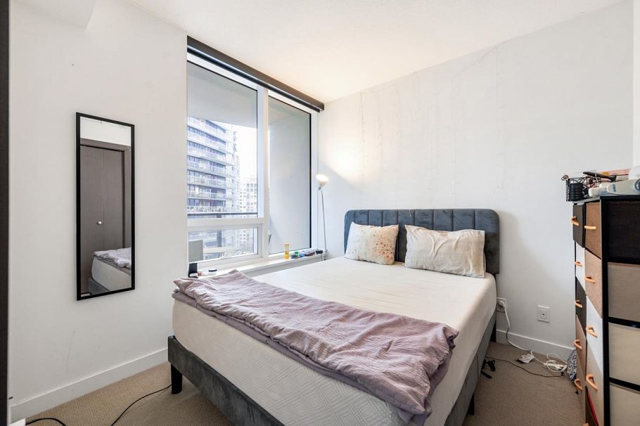 1517 68 Smithe Street Vancouver, BC - 13