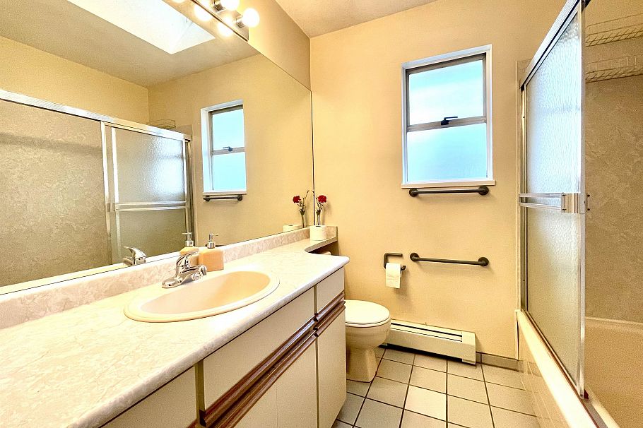 937 W 18th Avenue Vancouver, BC - 29