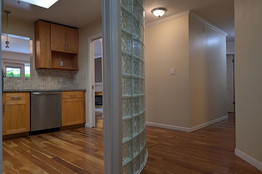 104 5880 Hampton Place Vancouver, BC - 7