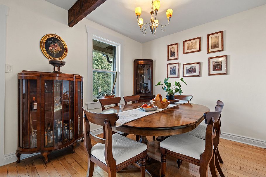 1829 1831 W 2nd Avenue Vancouver, BC - 3