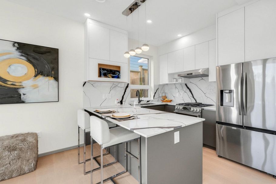 1 3547 E Georgia Street Vancouver, BC - 10