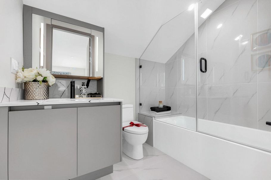 1 3547 E Georgia Street Vancouver, BC - 18