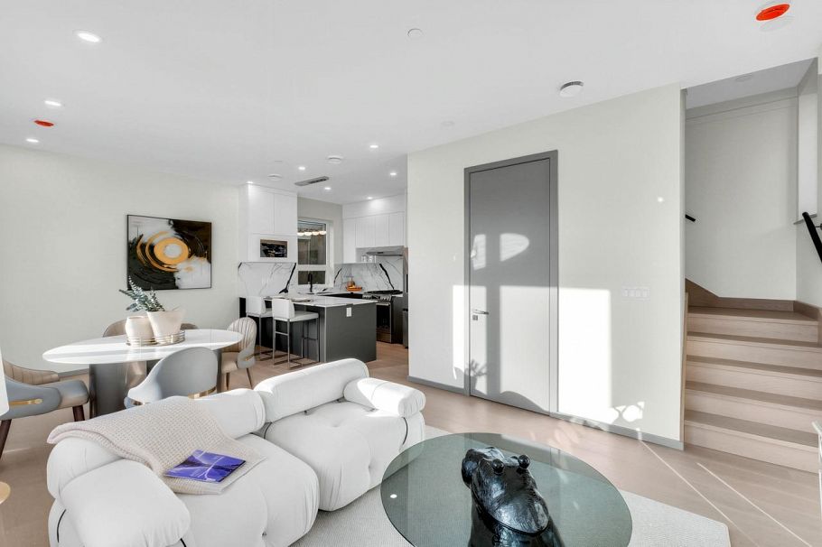 1 3547 E Georgia Street Vancouver, BC - 11