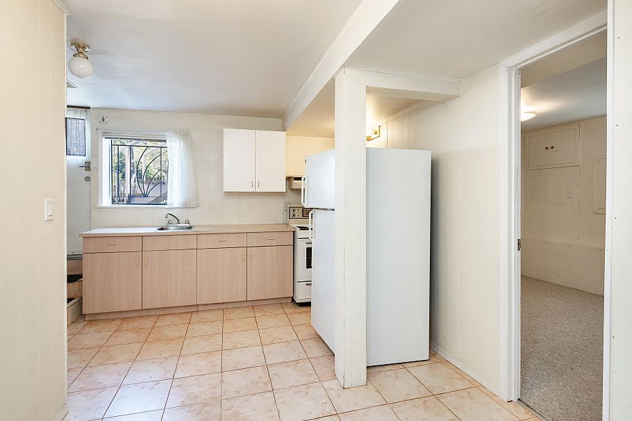 3136 W 11th Avenue Vancouver, BC - 18