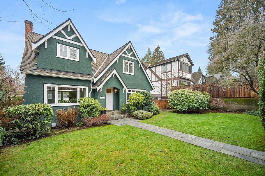 5869 Dunbar Street Vancouver, BC - 2