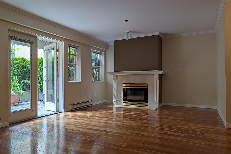 104 5880 Hampton Place Vancouver, BC - 2