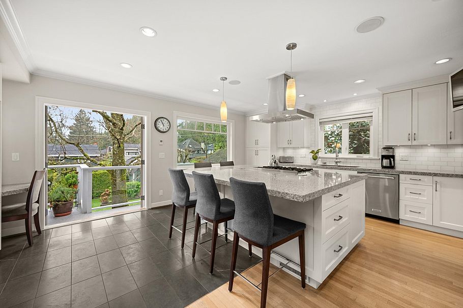 5869 Dunbar Street Vancouver, BC - 7