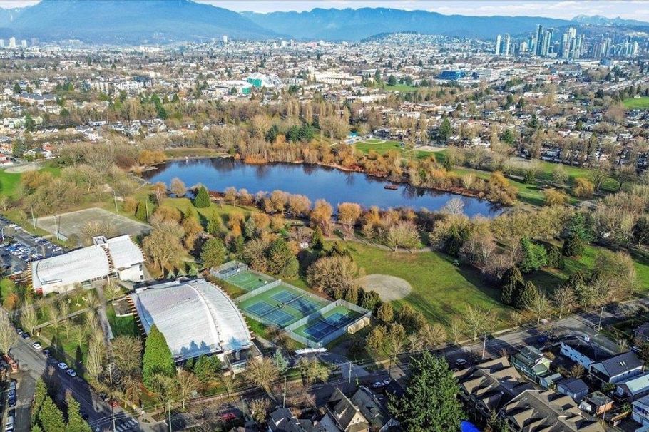 3485 Victoria Drive Vancouver, BC - 31