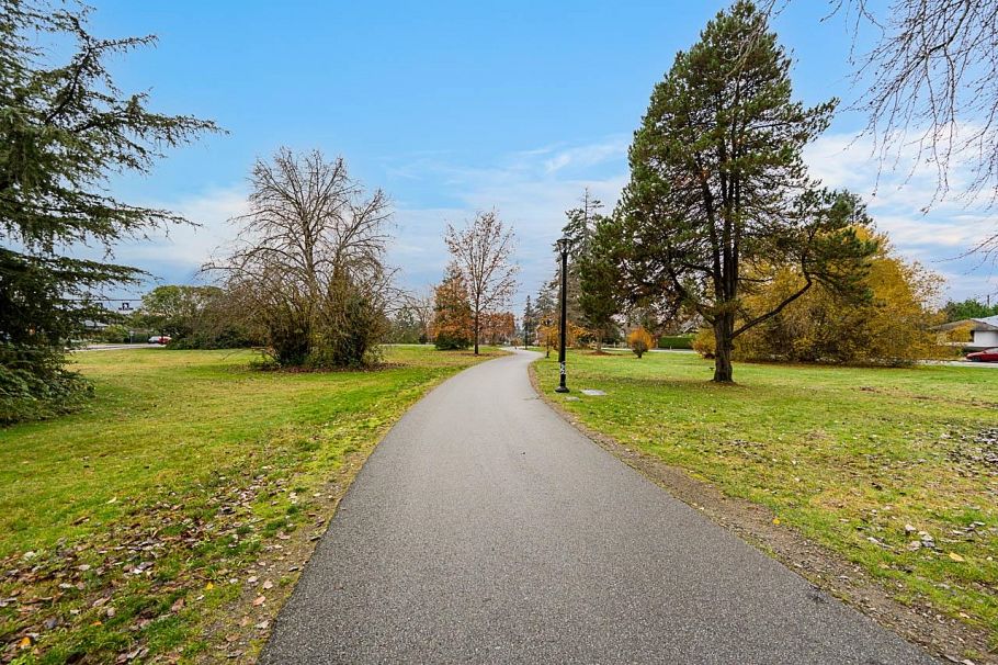 1204 Grand Boulevard North Vancouver, BC - 35