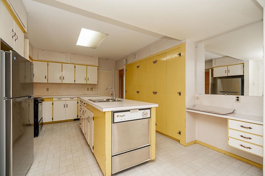 1204 Grand Boulevard North Vancouver, BC - 11